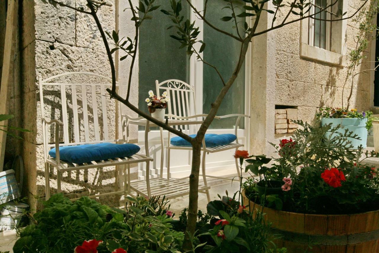 House Bava Hotel Vis Kültér fotó